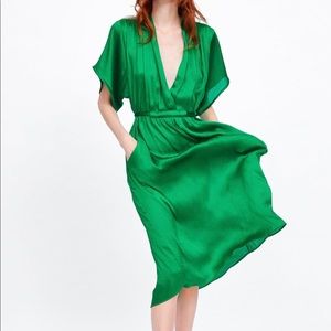 Float bright green satin dress